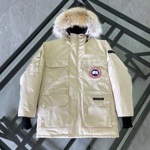 ✨Canada Goose Expedition style down jacket✨